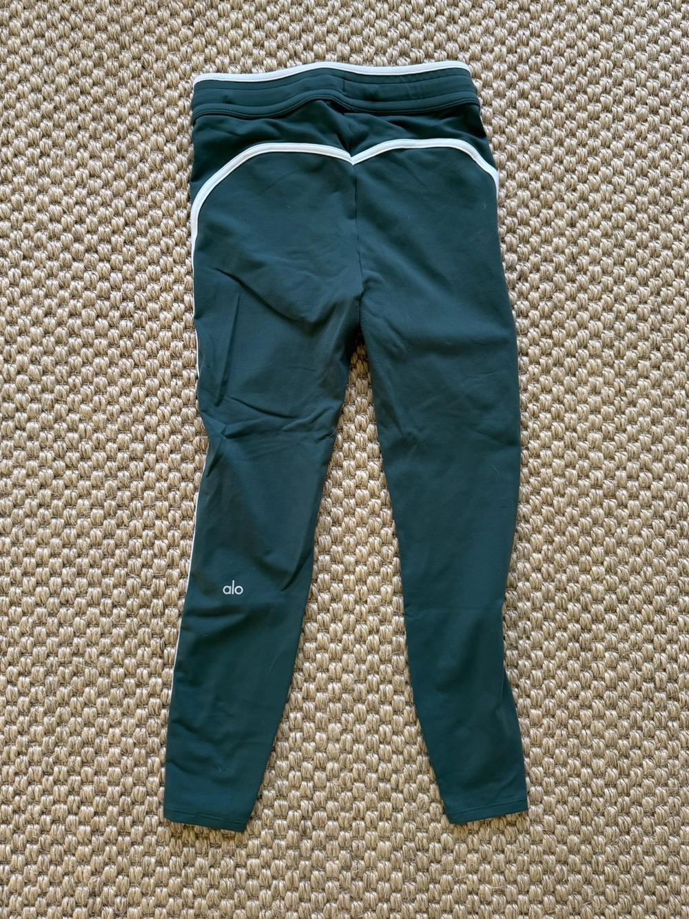 NWT Alo Airbrush High-Waist Race Pace 7/8 Legging clover green white size small - Picture 5 of 6